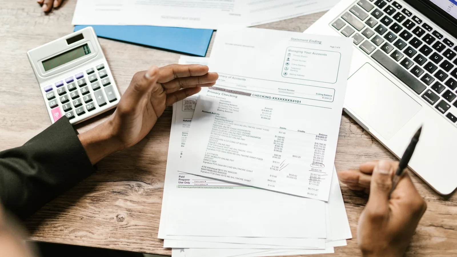 The 30-Minute Weekly Operating Review: Cash, Expected Customer Payments, Projects, and Next Actions